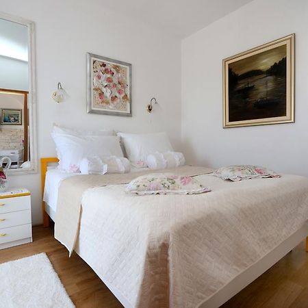 Apartmani Gloria Бродарика Екстериор снимка