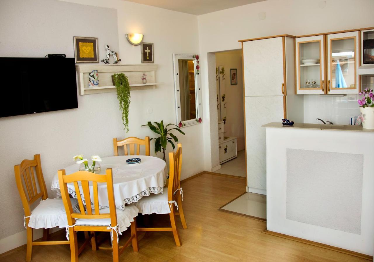 Apartmani Gloria Бродарика Екстериор снимка
