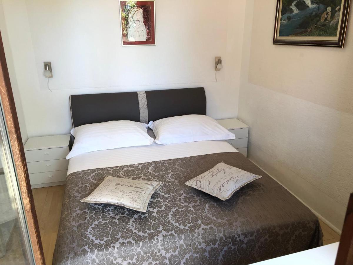 Apartmani Gloria Бродарика Екстериор снимка