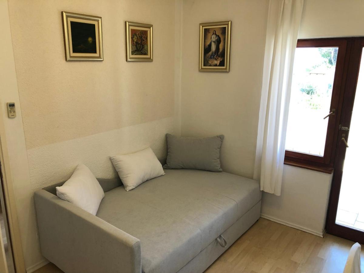 Apartmani Gloria Бродарика Екстериор снимка