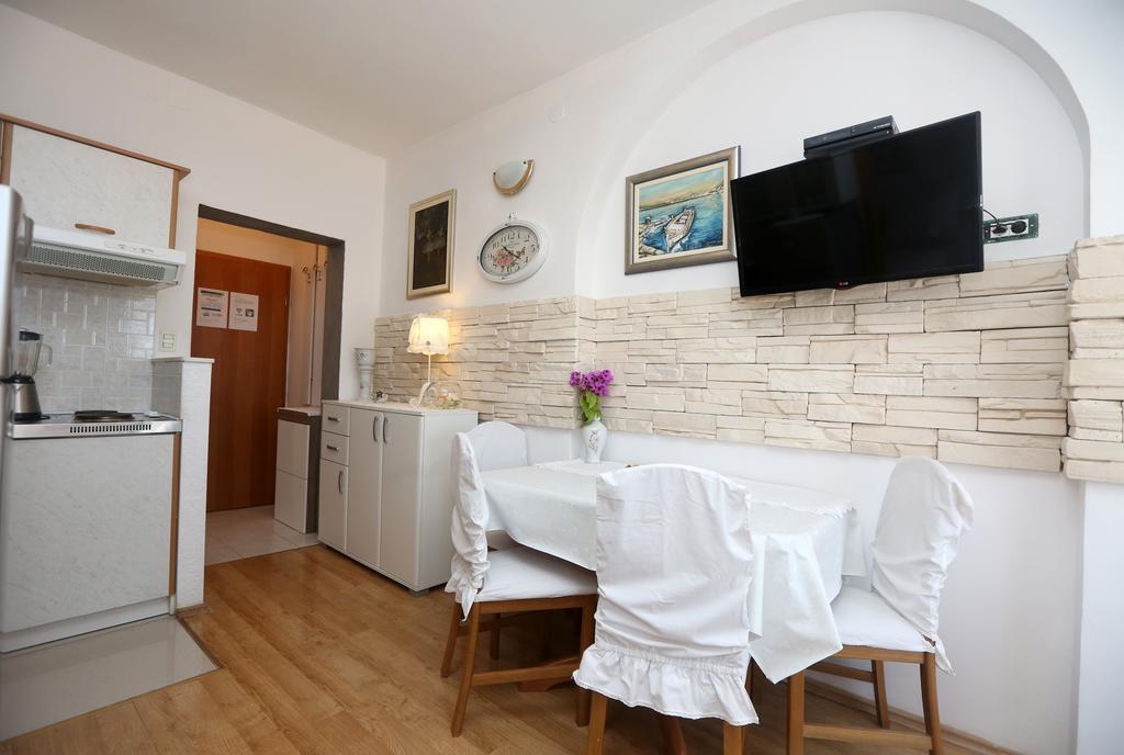 Apartmani Gloria Бродарика Екстериор снимка