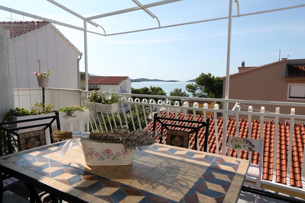Apartmani Gloria Бродарика Екстериор снимка