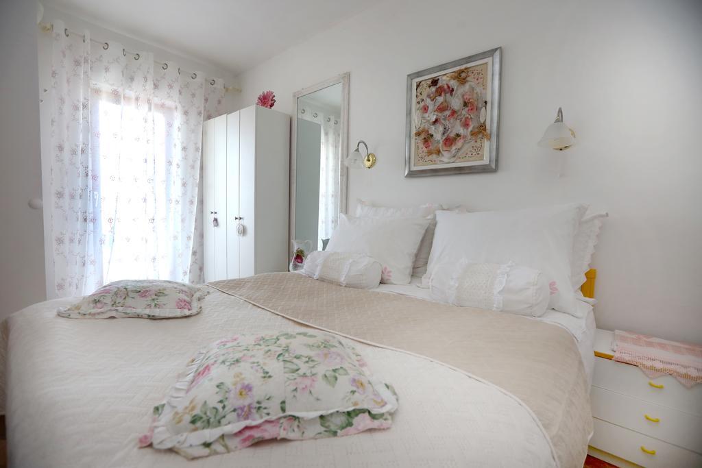 Apartmani Gloria Бродарика Екстериор снимка