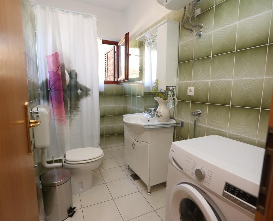 Apartmani Gloria Бродарика Екстериор снимка
