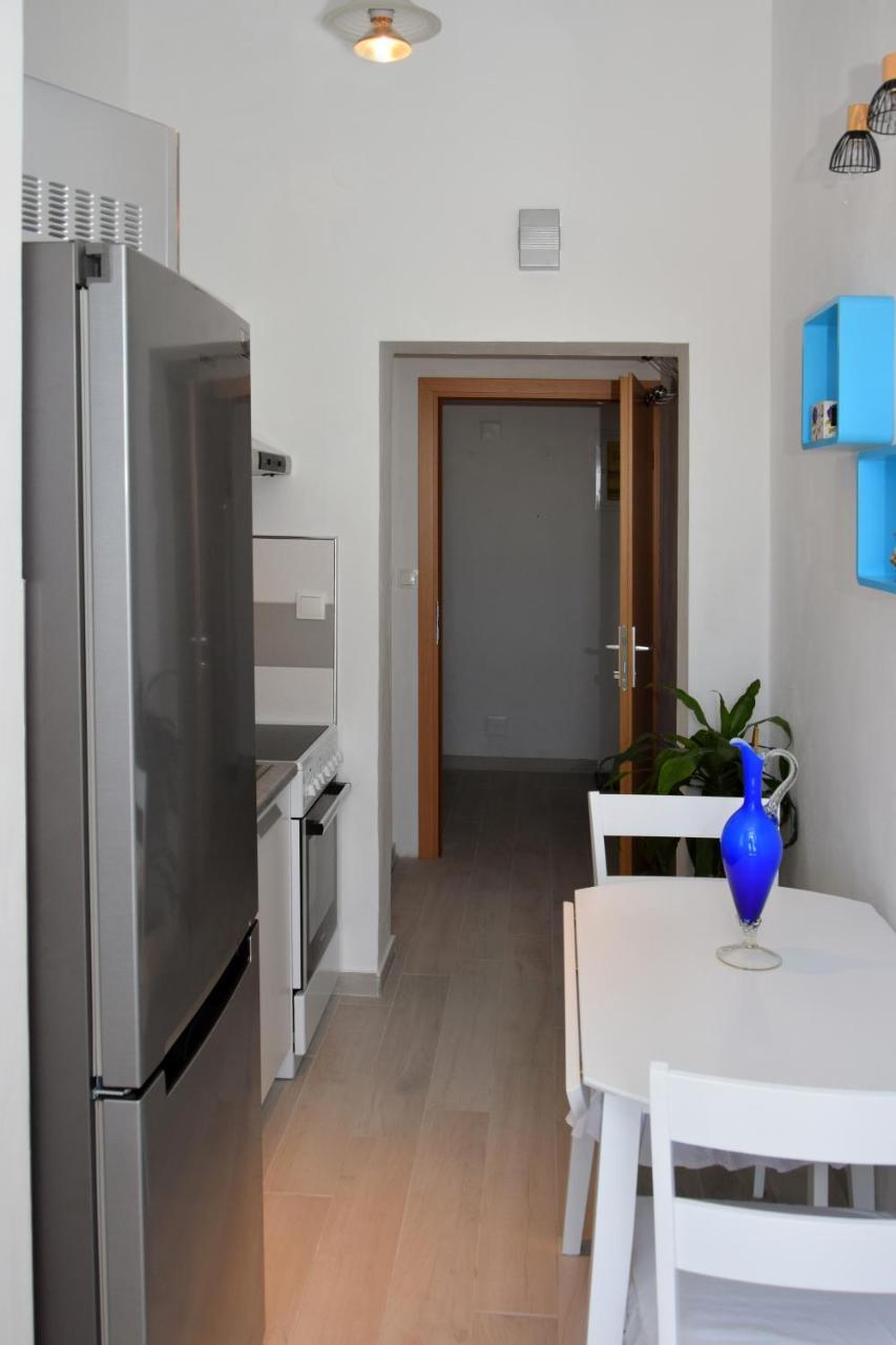 Apartmani Gloria Бродарика Екстериор снимка
